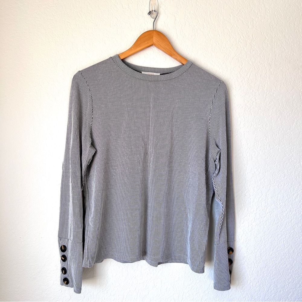 Urban Romantics Pinstriped Long Sleeve Button Top Size Medium